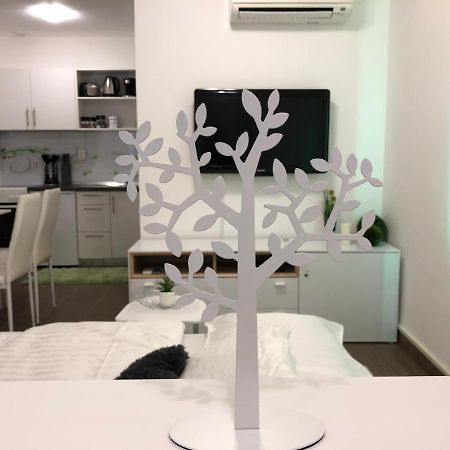 Апартаменты Modern Center Studio Under The Castle II Free Parking Любляна Экстерьер фото