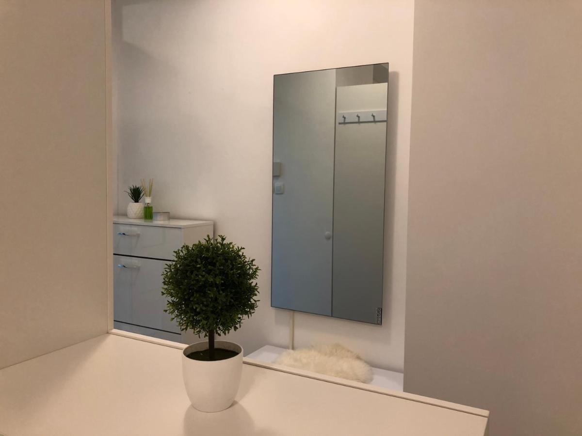 Апартаменты Modern Center Studio Under The Castle II Free Parking Любляна Экстерьер фото